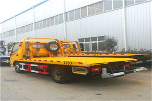 定海附近拖车救援搭电